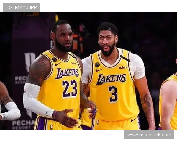 詹姆斯与浓眉联手出击，球队战绩飙升引关注